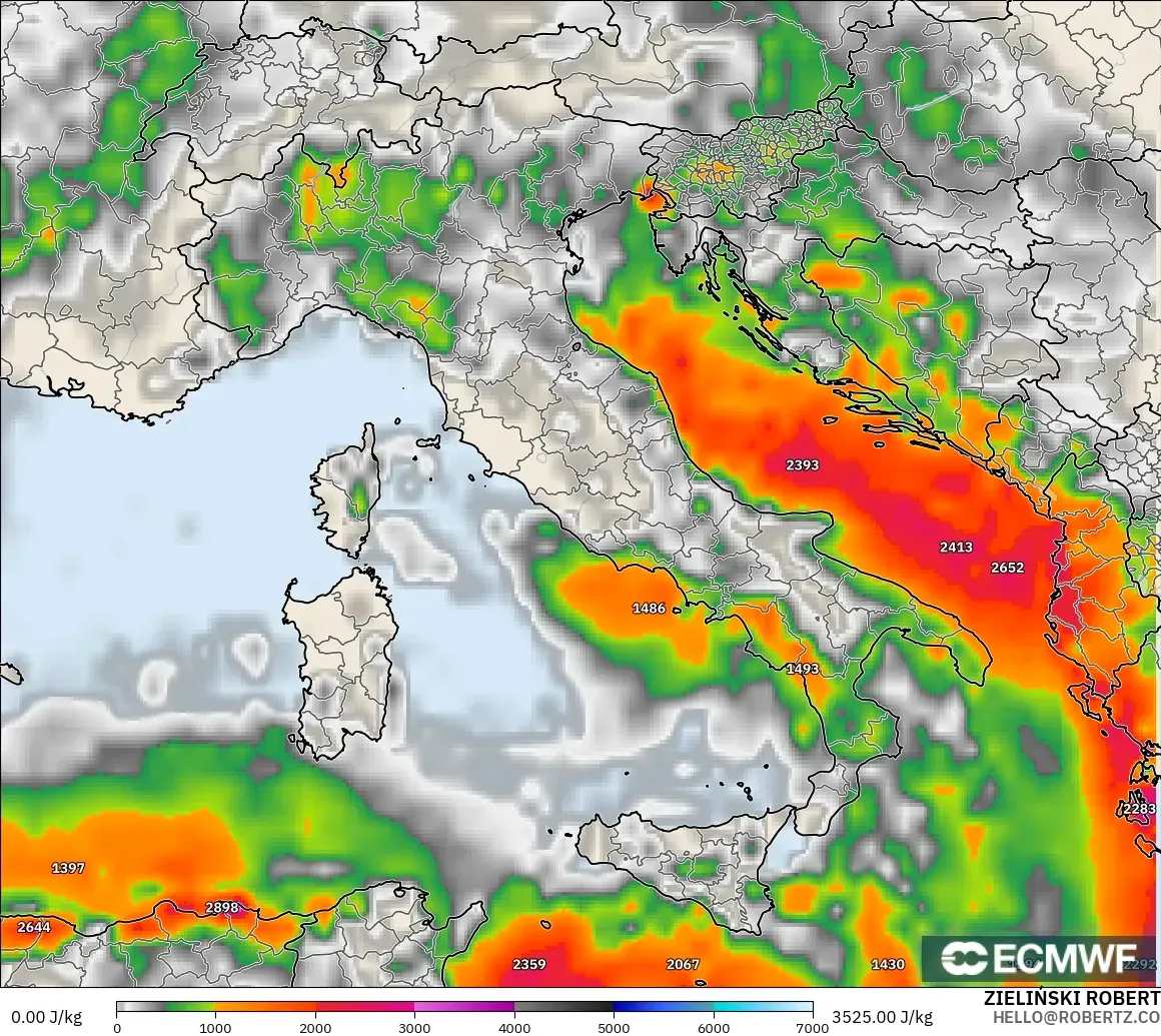 ECMWF IFS 0.25° model - Italia, CAPE
