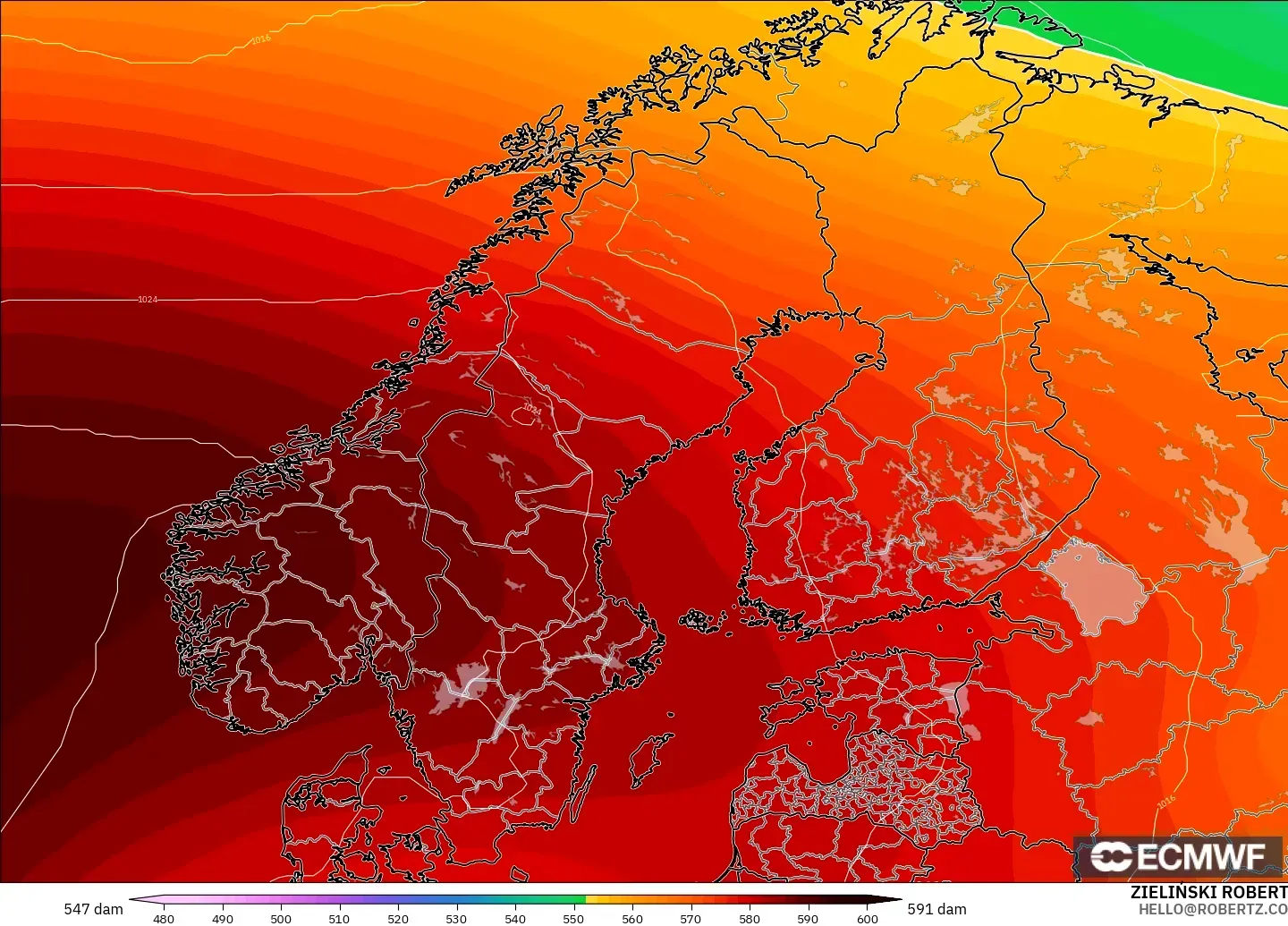 ECMWF IFS 0.25° model - Scandinavia, Geopotential height at 500hPa