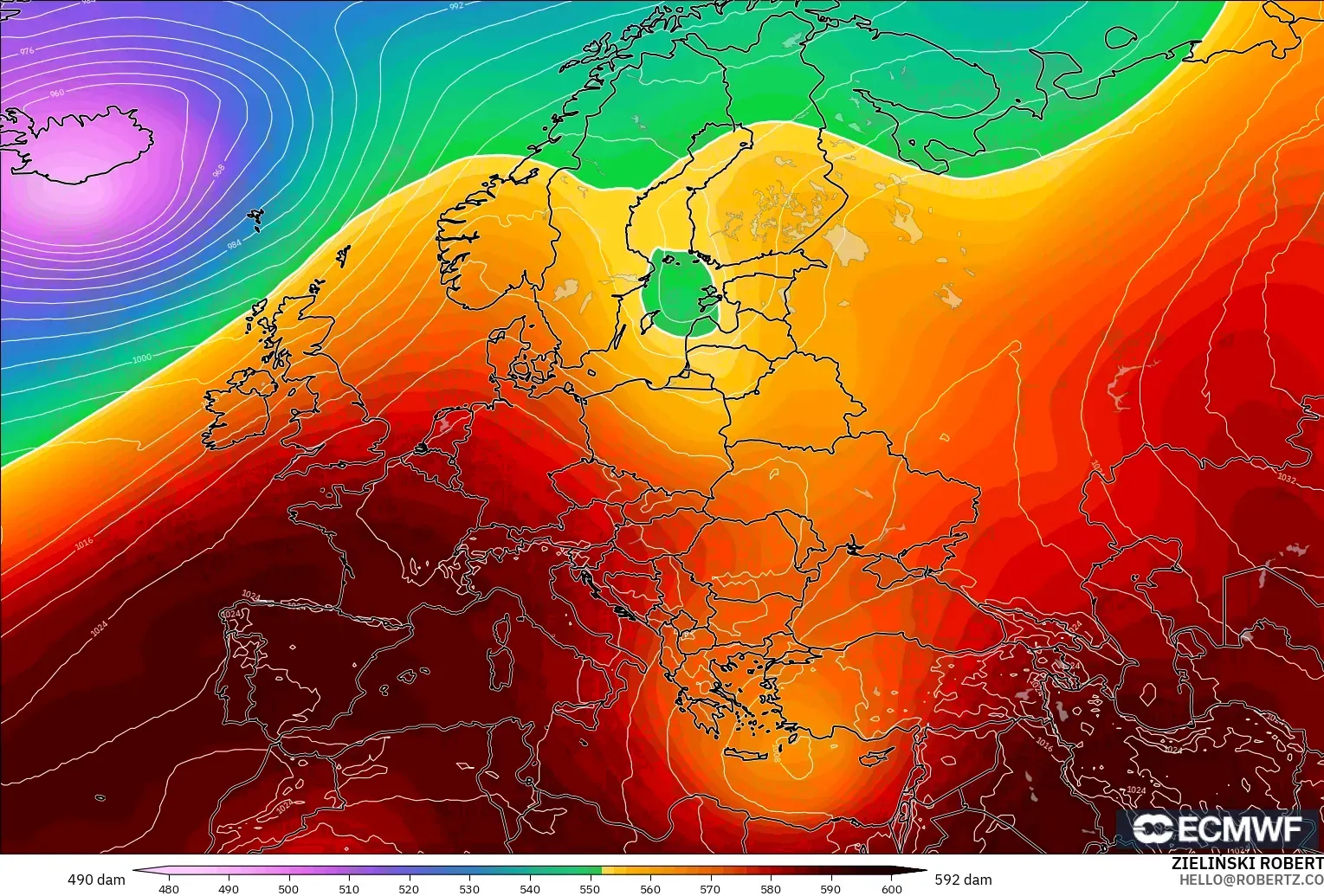 ECMWF IFS 0.25° model - Europe, Geopotential height at 500hPa
