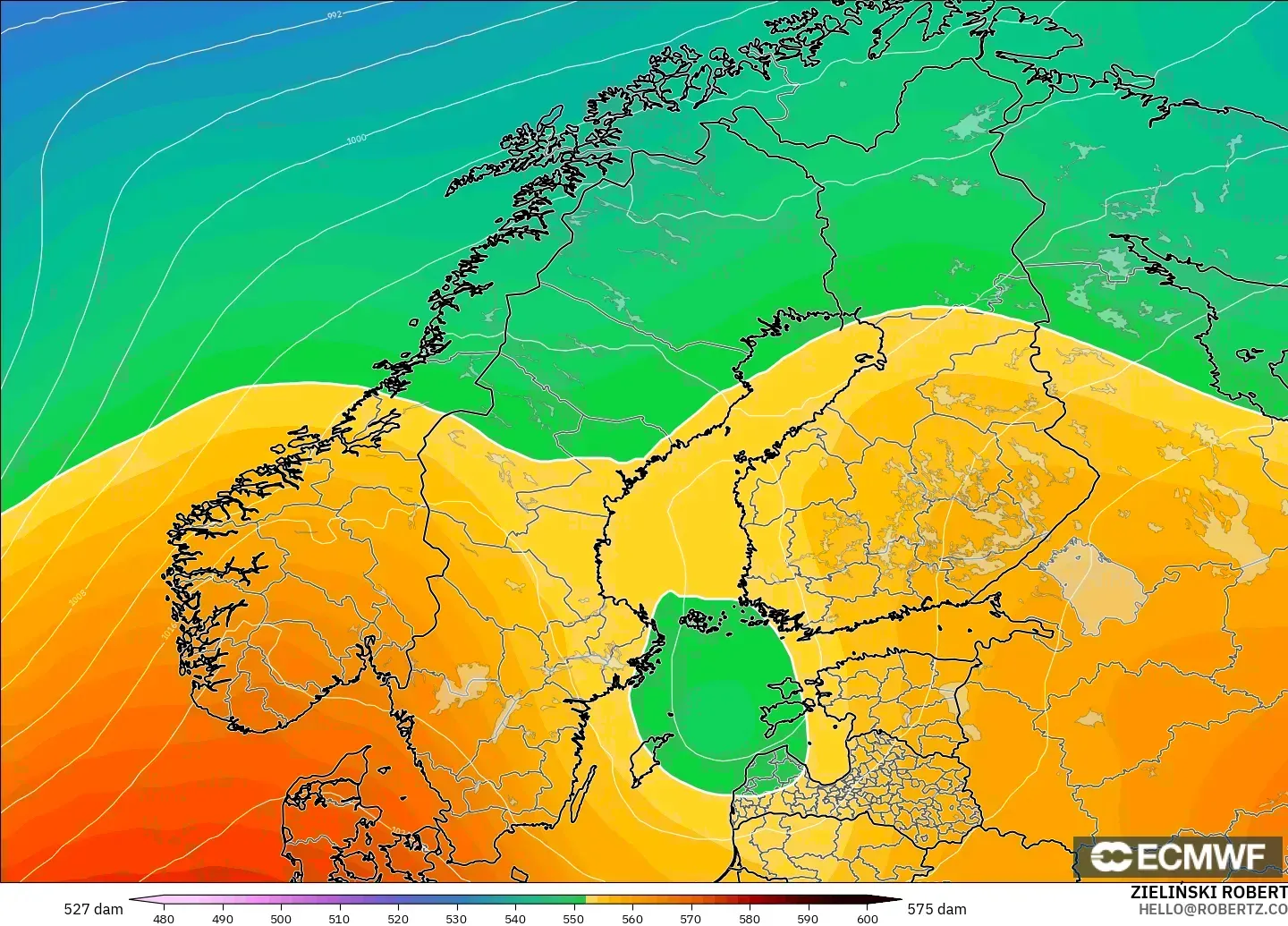 ECMWF IFS 0.25° model - Scandinavia, Geopotential height at 500hPa