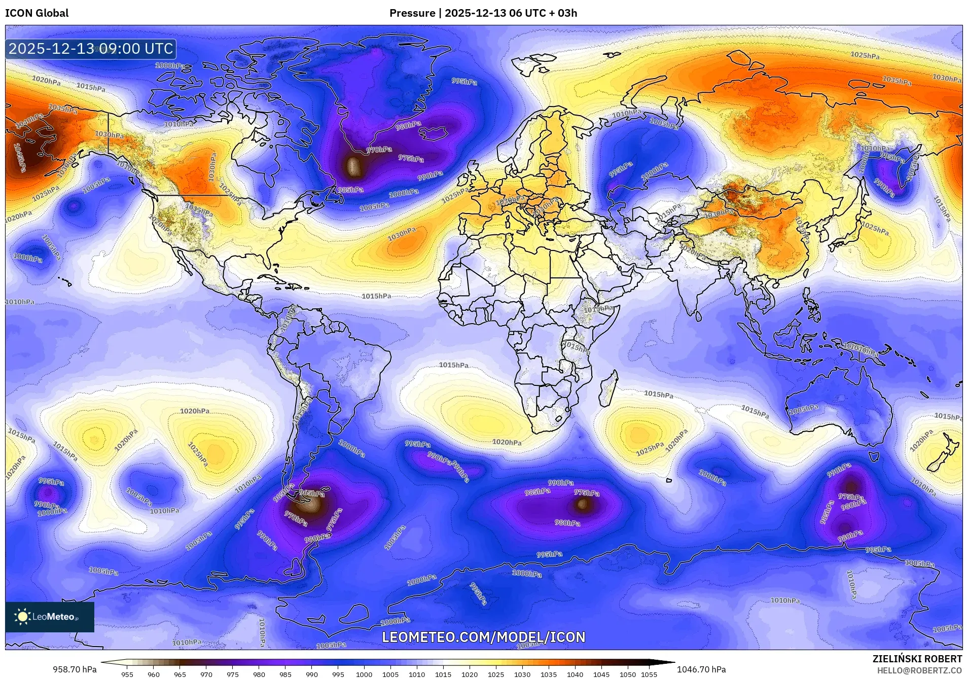 ICON model - Dunia, Tekanan